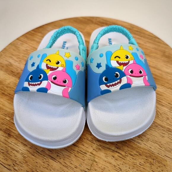 Baby Shark Sandals Size 6 - Picture 1 of 8